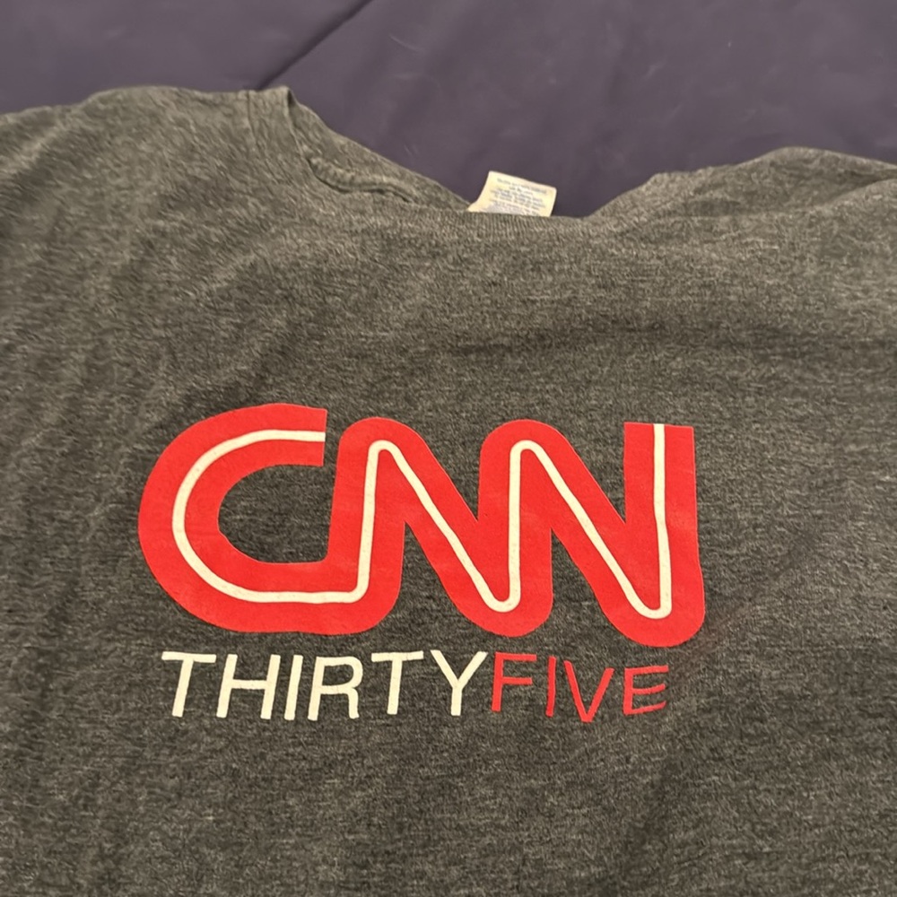 CNN T-shirt - Picture 2 of 2